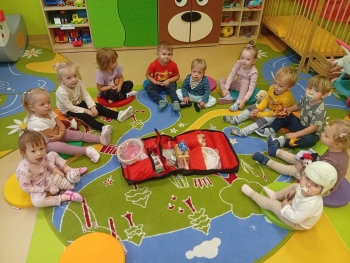 facebook_1760085878696_7382335241359759424